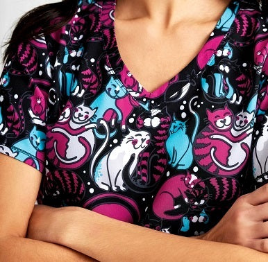 Women's Skechers Print Top (Cuddle Kitties) - BodyMoves Scrubs Boutique