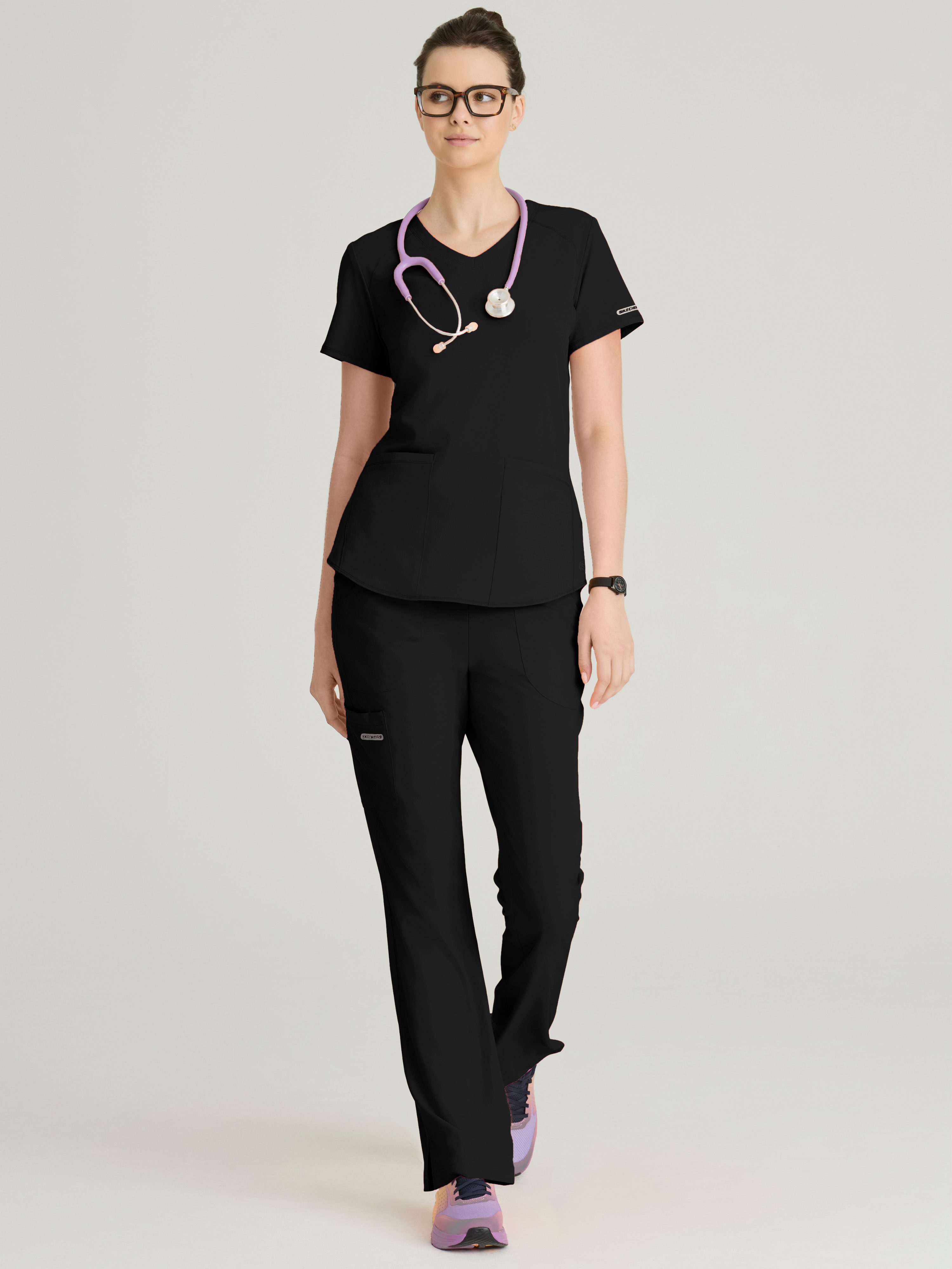 Breeze 3-Pocket Curved V-Neck Scrub Top Skechers™ by Barco