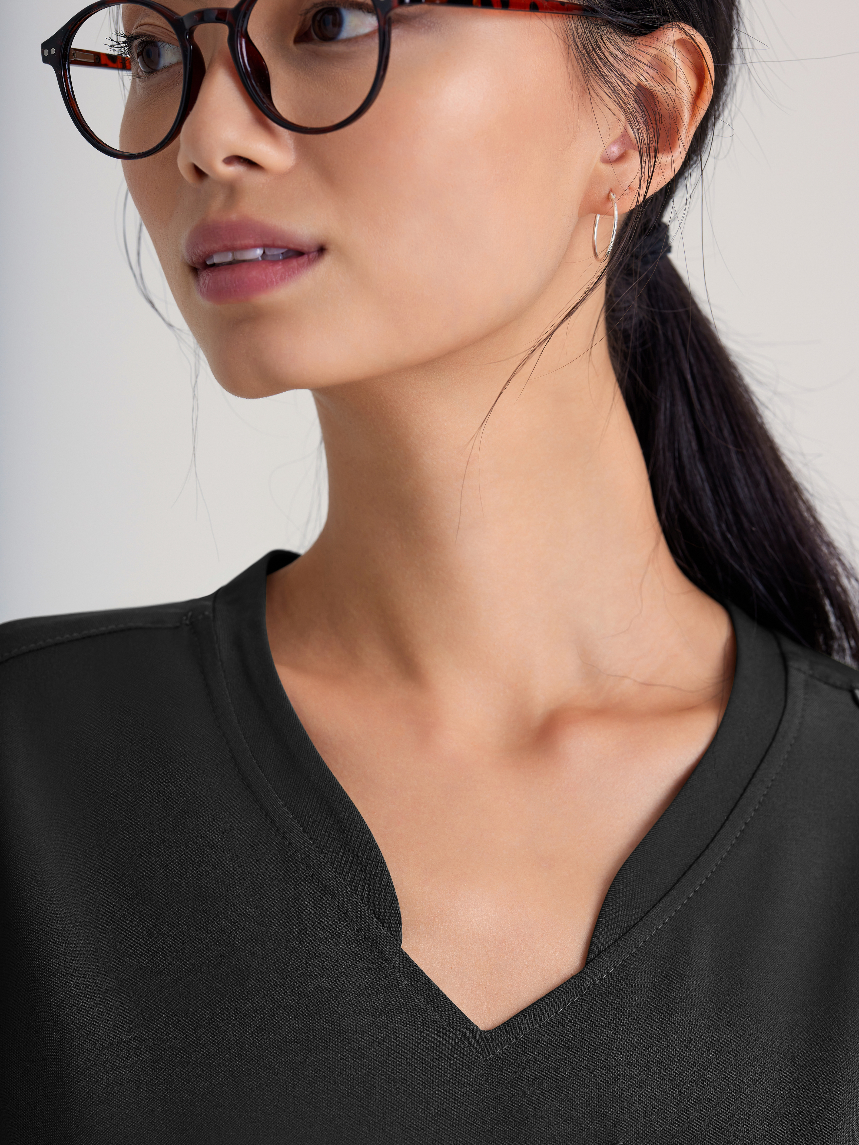 Sway 1-Pocket Banded V-Neck Ciclo® Scrub Top Grey's Anatomy™ by BARCO® Evolve
