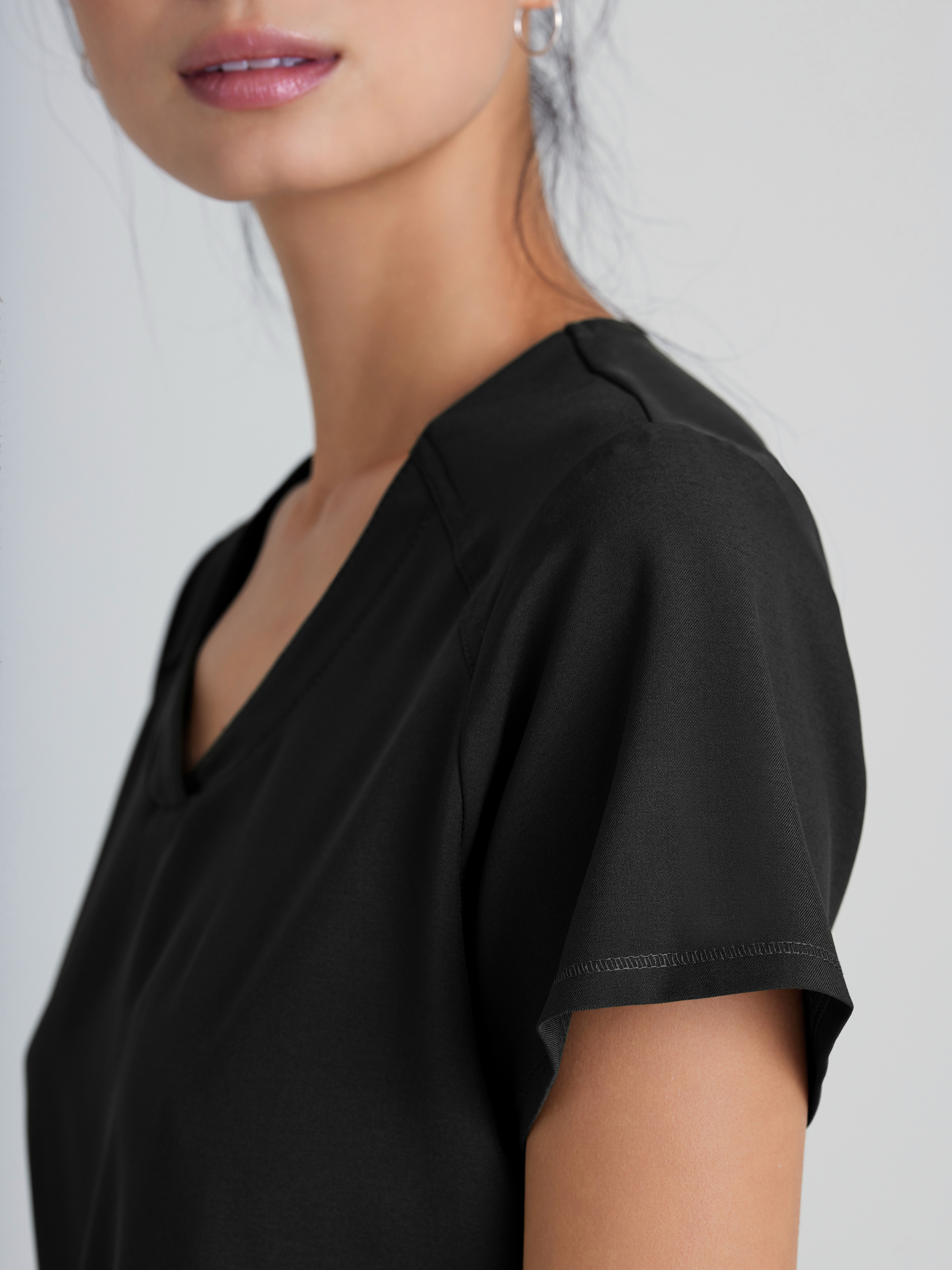 Rhythm 2-Pocket Ciclo® Scrub Top Grey's Anatomy™ by BARCO®  Evolve