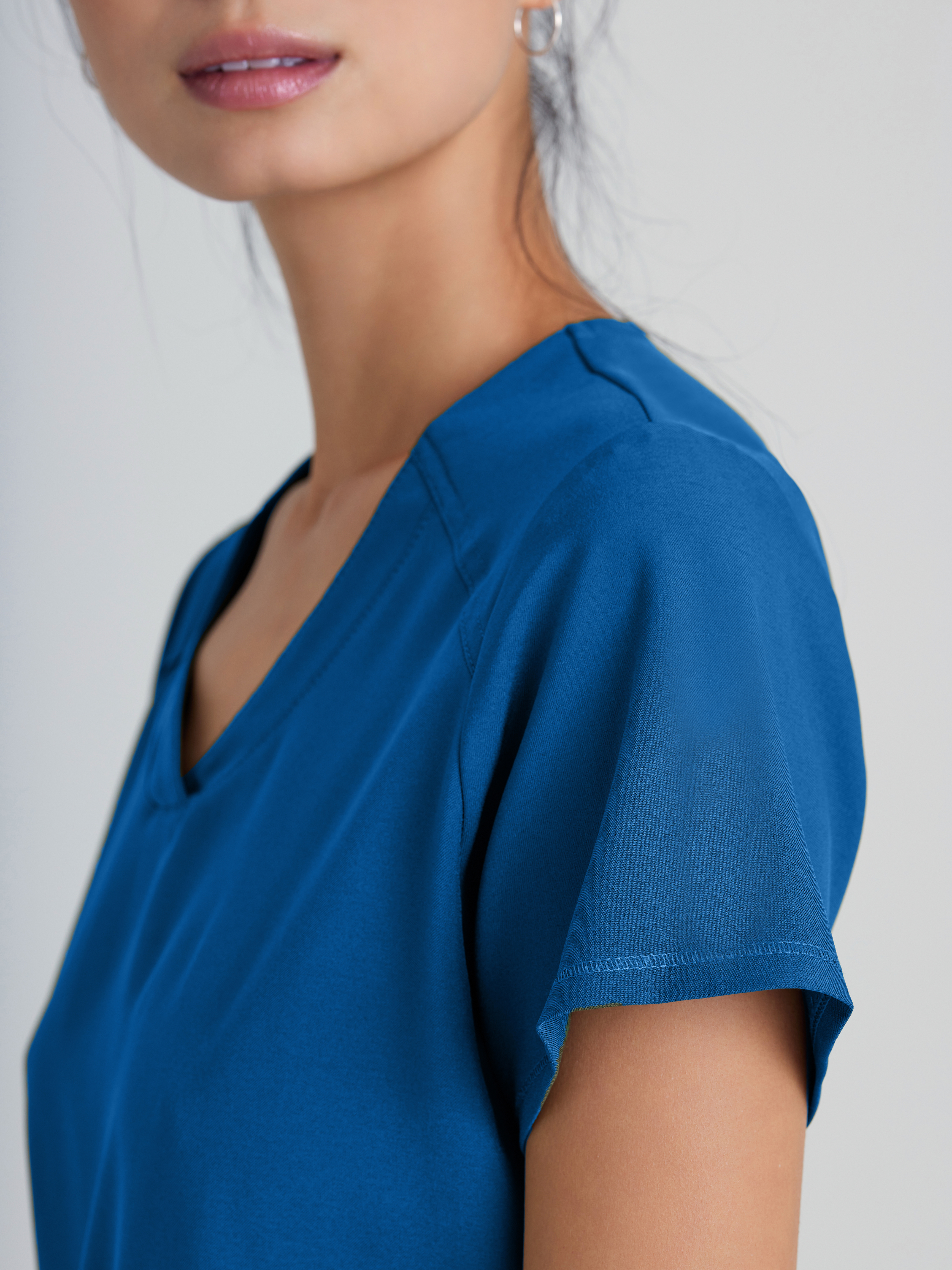 Rhythm 2-Pocket Ciclo® Scrub Top Grey's Anatomy™ by BARCO®  Evolve