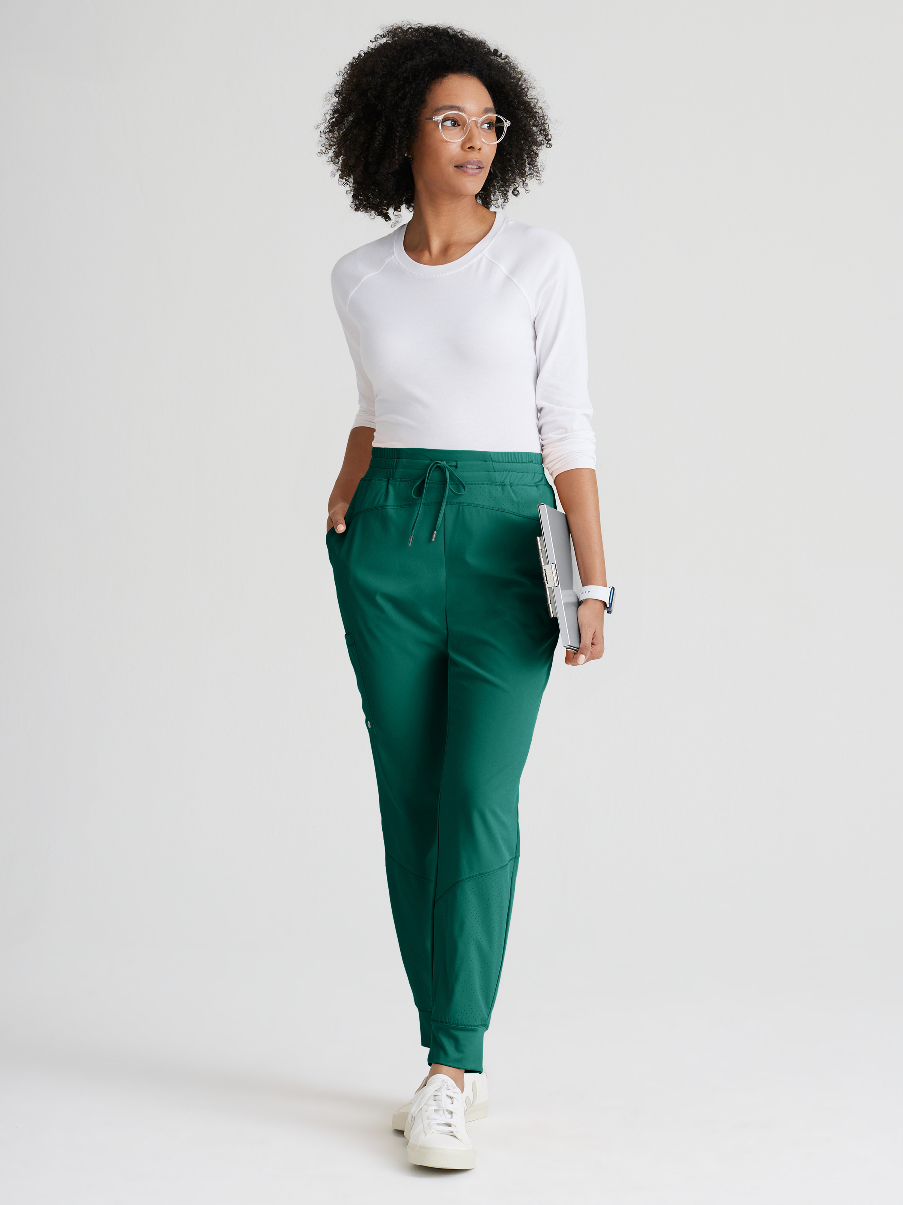 Boost 3-Pocket Mid-Rise Jogger Scrub Pant BARCO® One