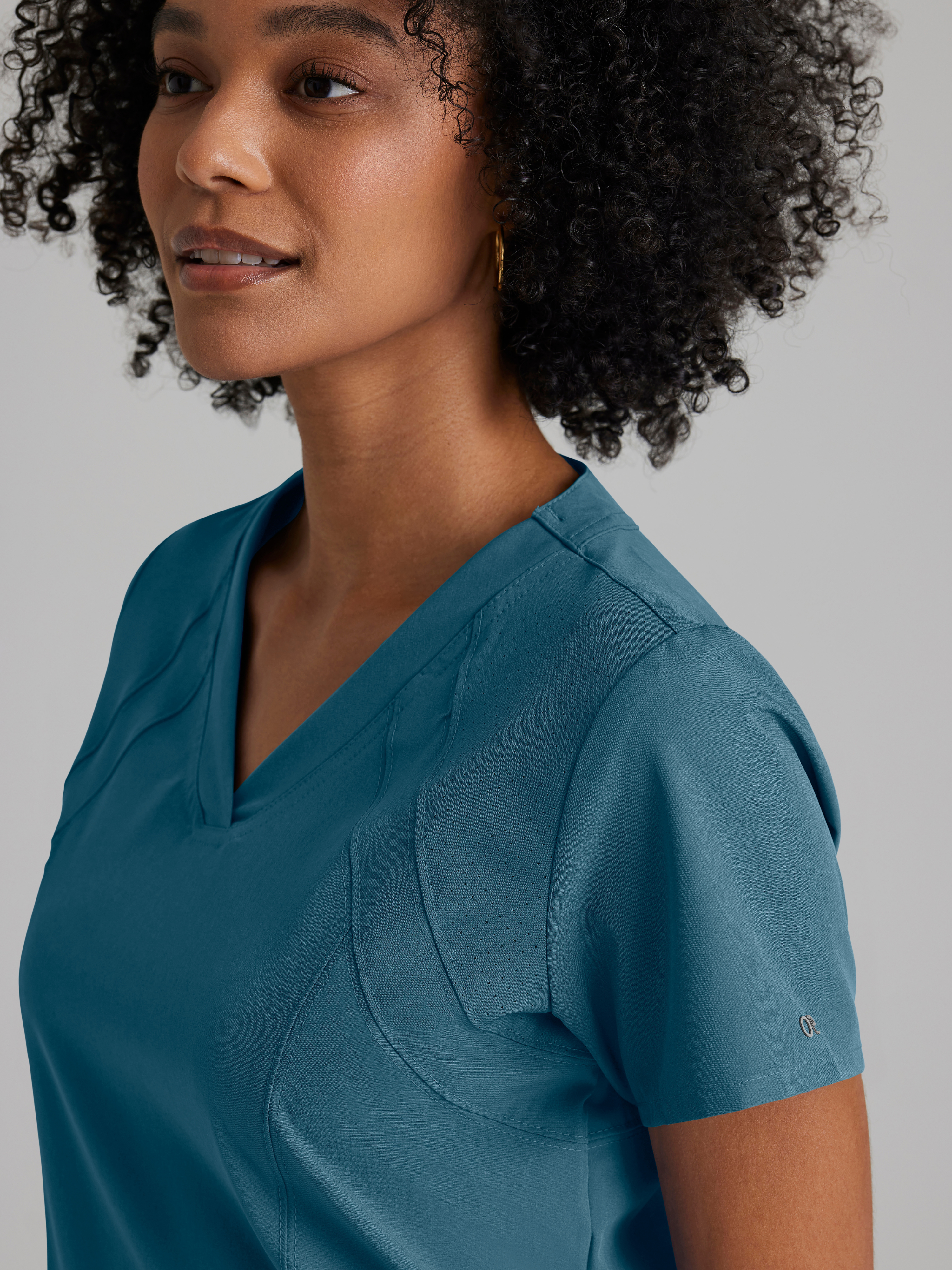 Racer 4-Pocket V-Neck Scrub Top BARCO® One