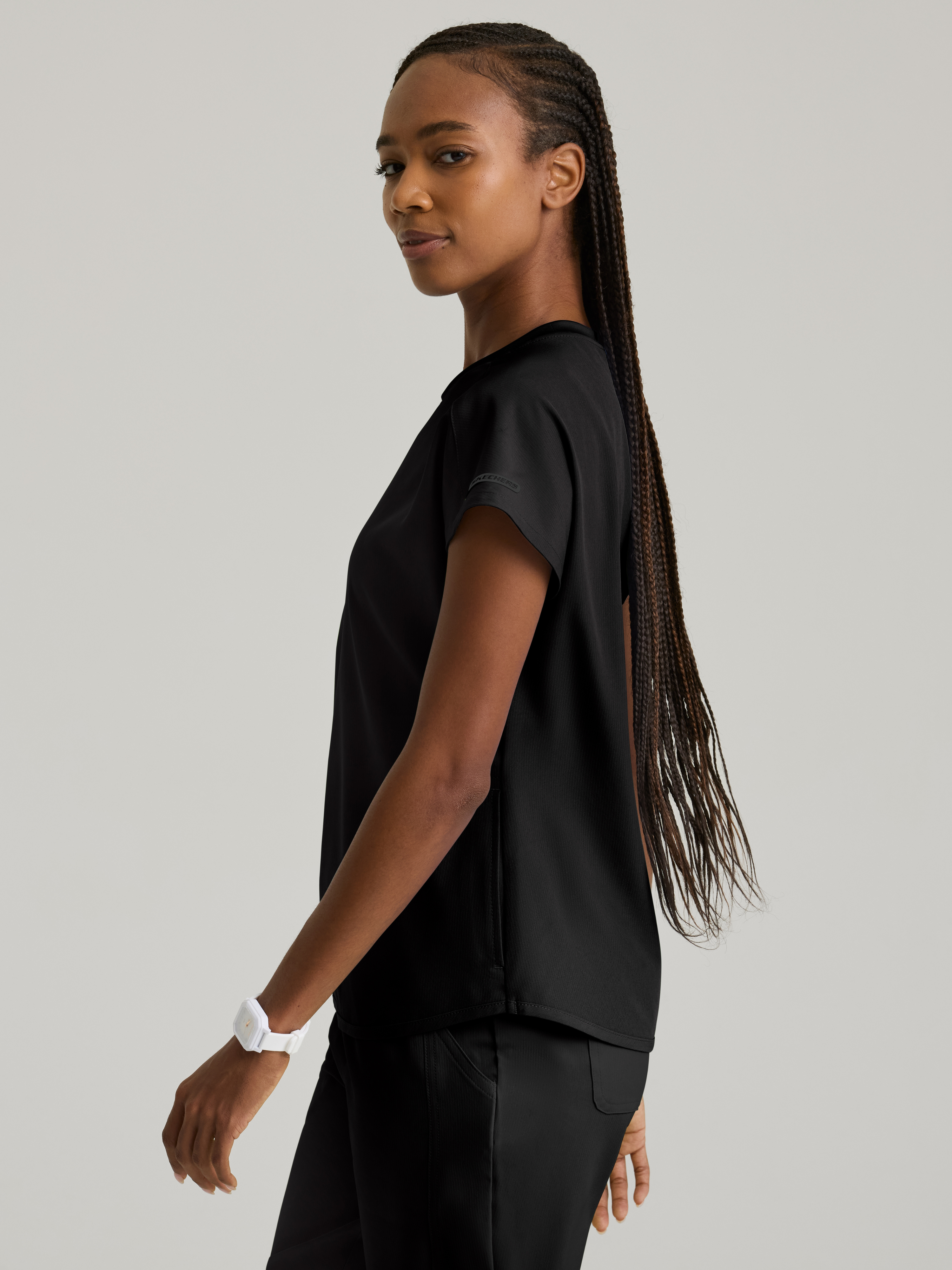 Fresh Women's 3-Pocket Crew Neck Dolman Sleeve Top Skechers™ by Barco