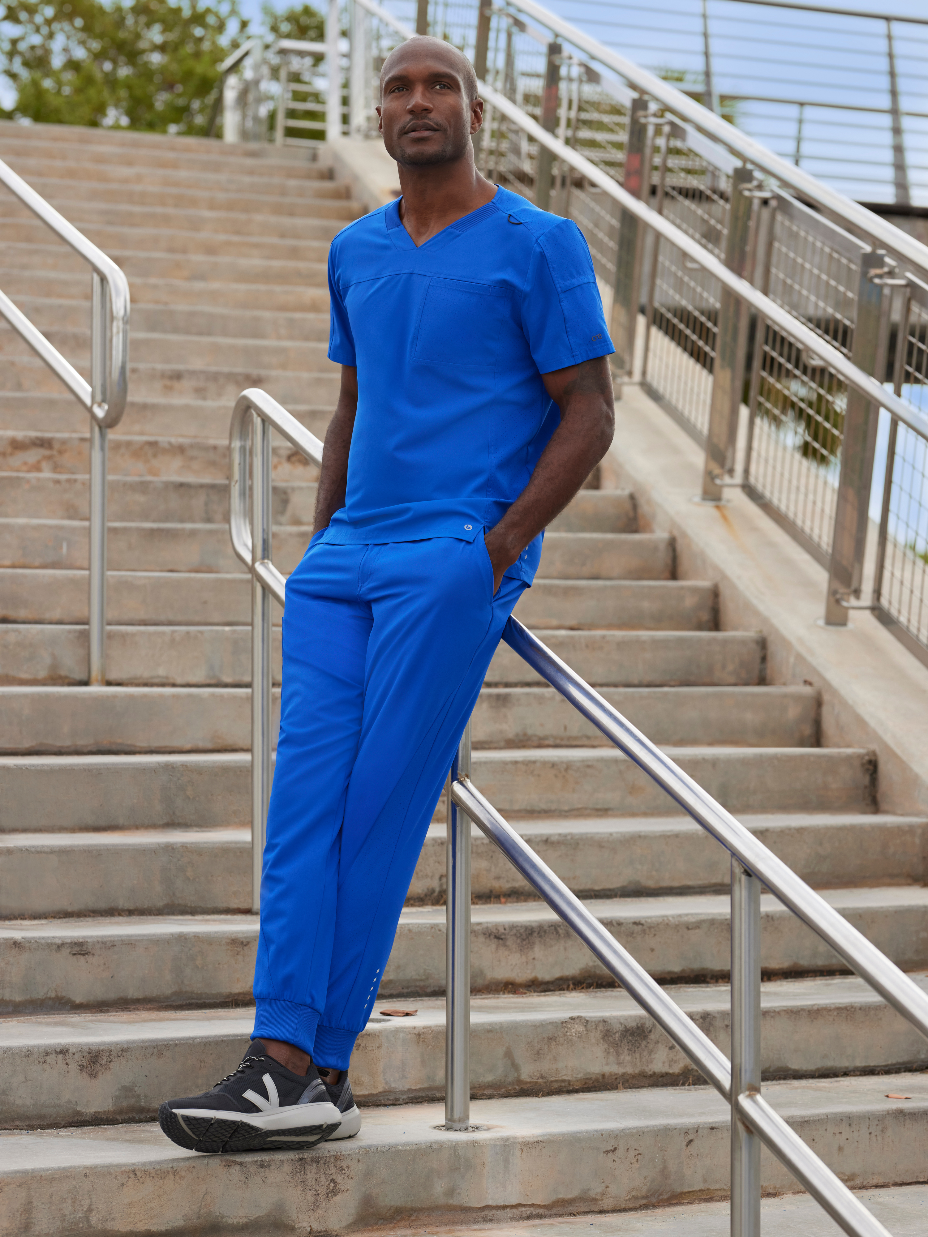 Velocity 2-Pocket V-Neck Scrub Top BARCO® One